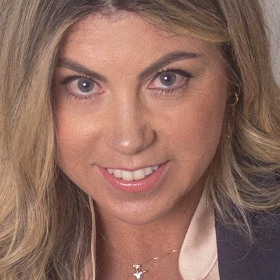 Dra. Fernanda Leal
